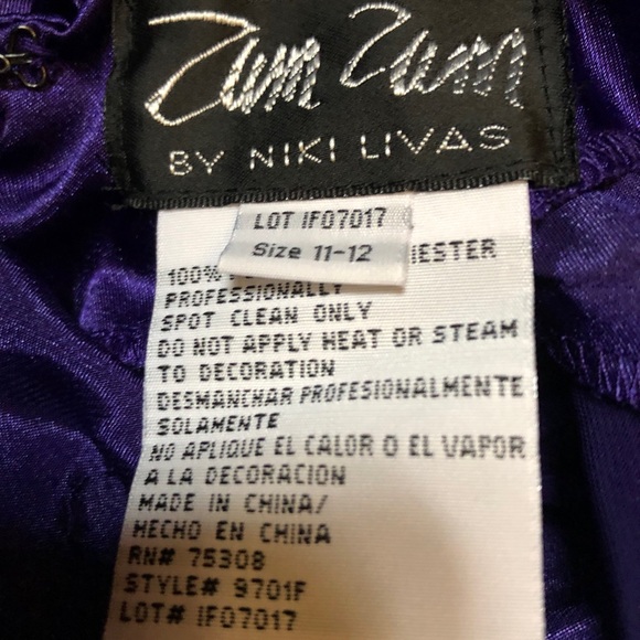 Ladies Formal Dress - Picture 5 of 6